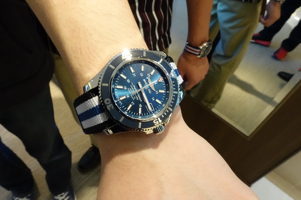 ブライトリング】出会ってしまった。綺麗なブルー文字盤「スーパー  