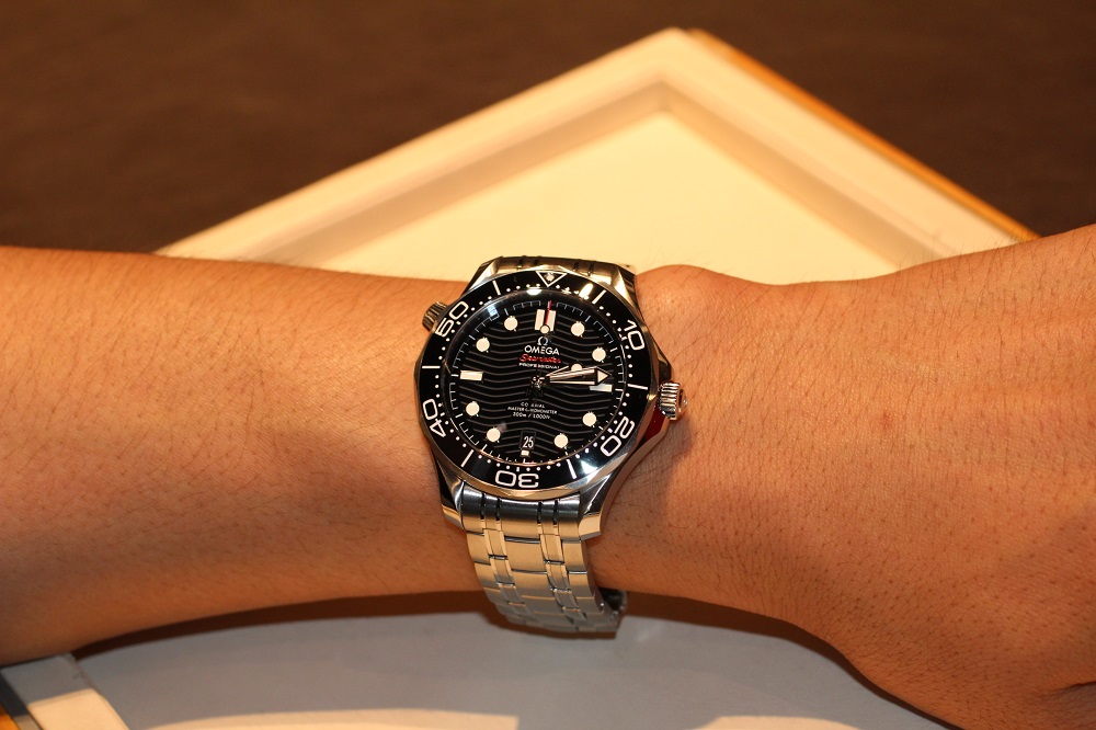 オメガ】ダイバー300M コーアクシャル マスター クロノメーター 42M﻿M  