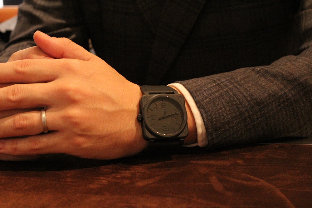 ベル＆ロス】M様 初の機械式腕時計にオールブラックの角形時計をお選び ...